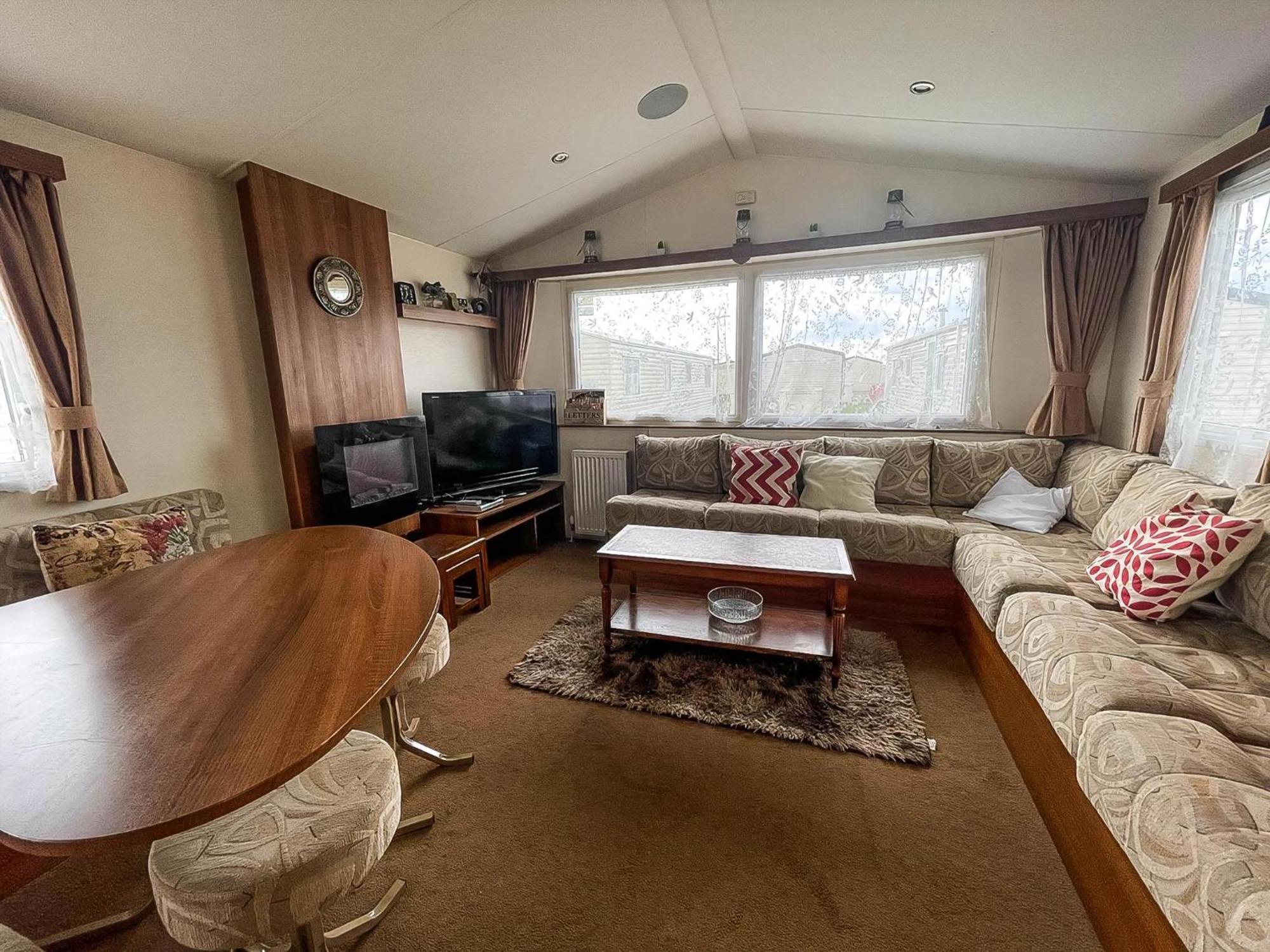 Great 8 Berth Caravan For Hire At St Osyth Beach In Essex Ref 28123Gc كْلانكتون أون سي المظهر الخارجي الصورة